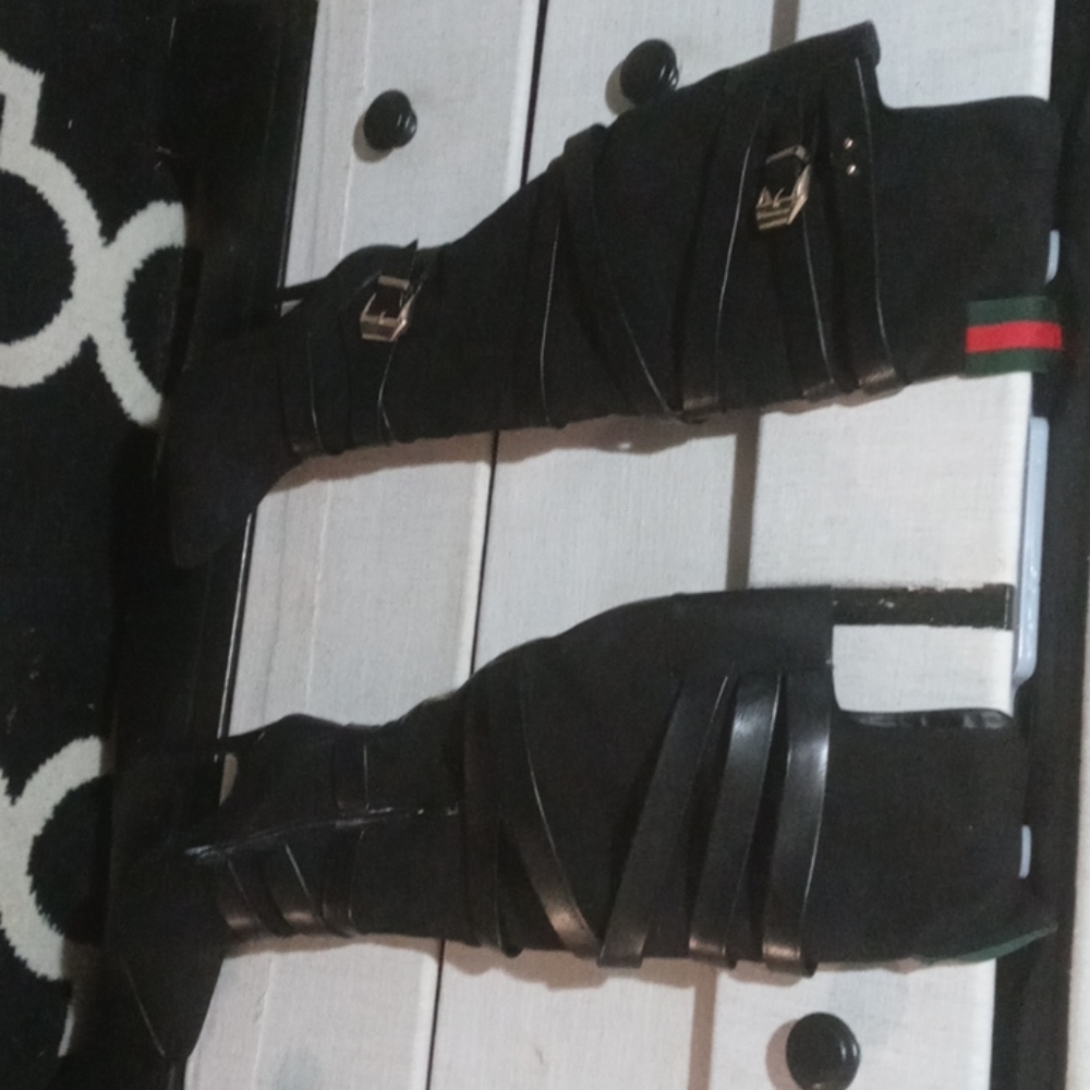 Boots - Picture 2 of 3